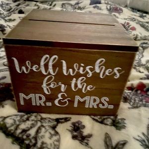 Well wishes mr & Mrs wedding box
